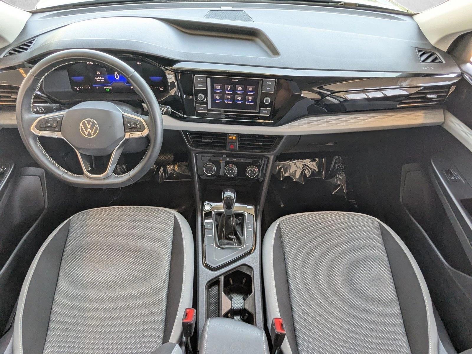Thumbnail: 2023 Volkswagen Taos - 4
