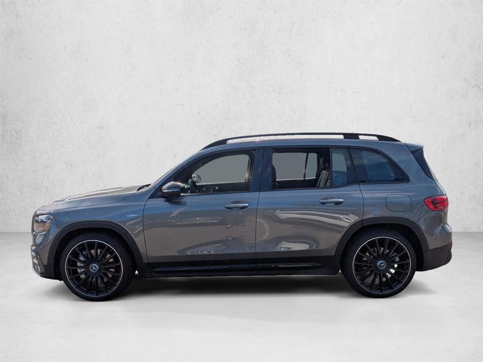 Thumbnail: 2026 Mercedes-Benz GLB - 2