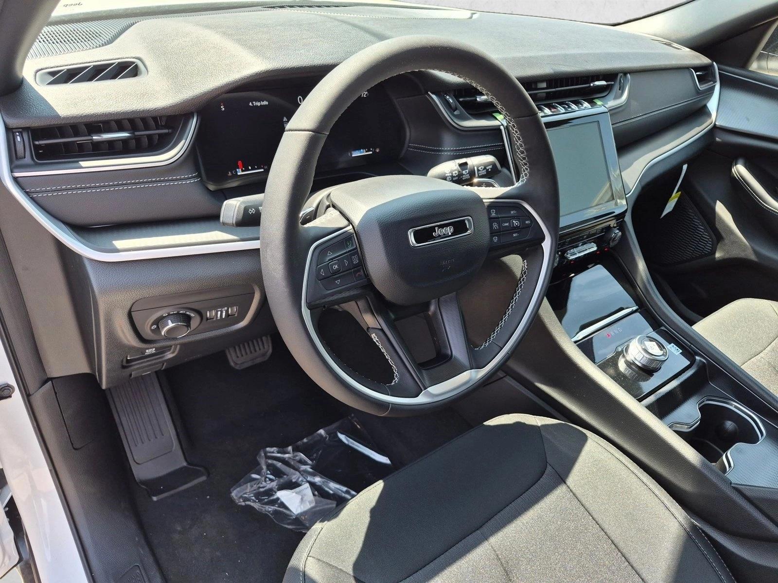 Thumbnail: 2026 Jeep Grand Cherokee L - 3