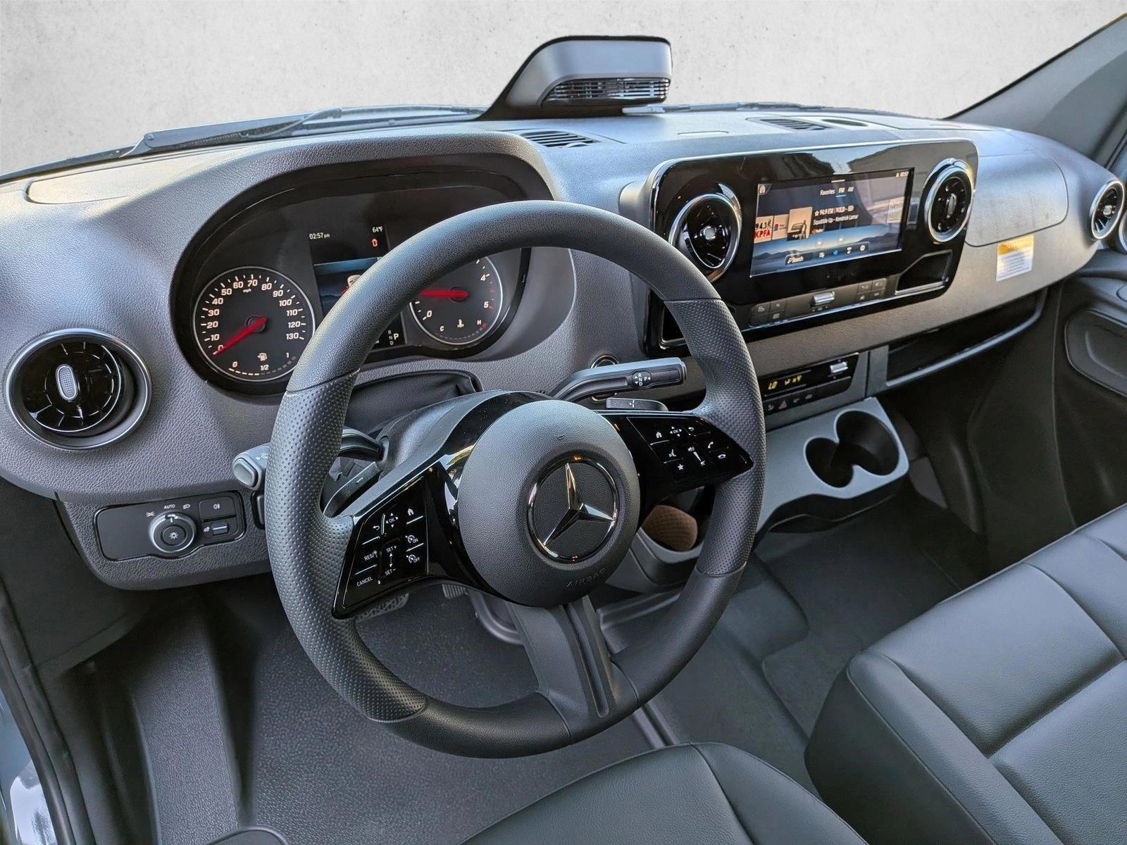 Thumbnail: 2026 Mercedes-Benz Sprinter - 3