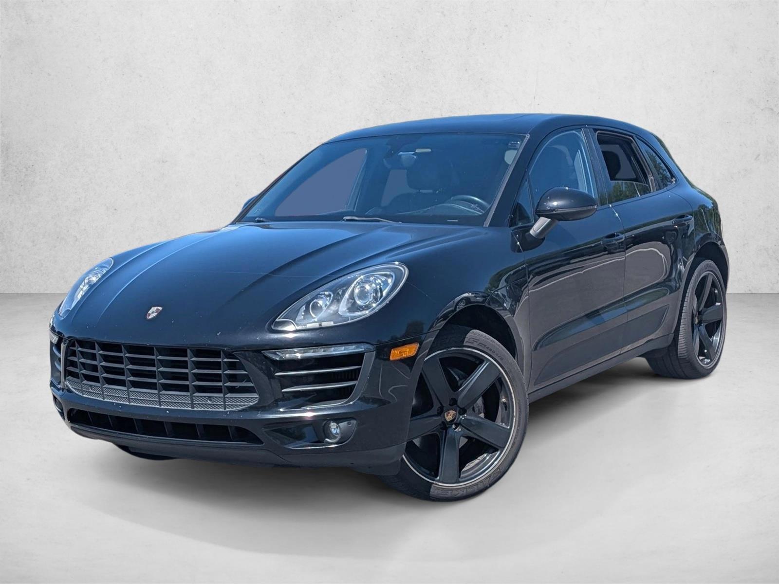 Thumbnail: 2016 Porsche Macan - 1