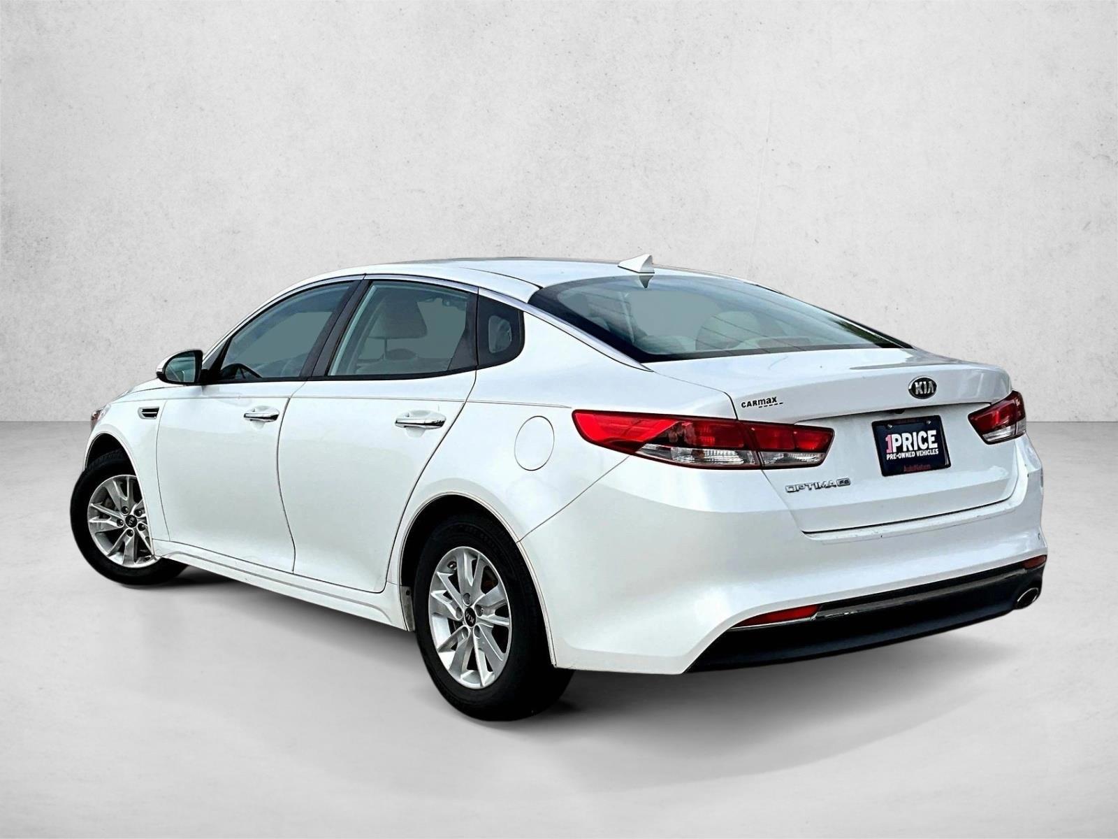 2016 Kia Optima LX - Photo 13