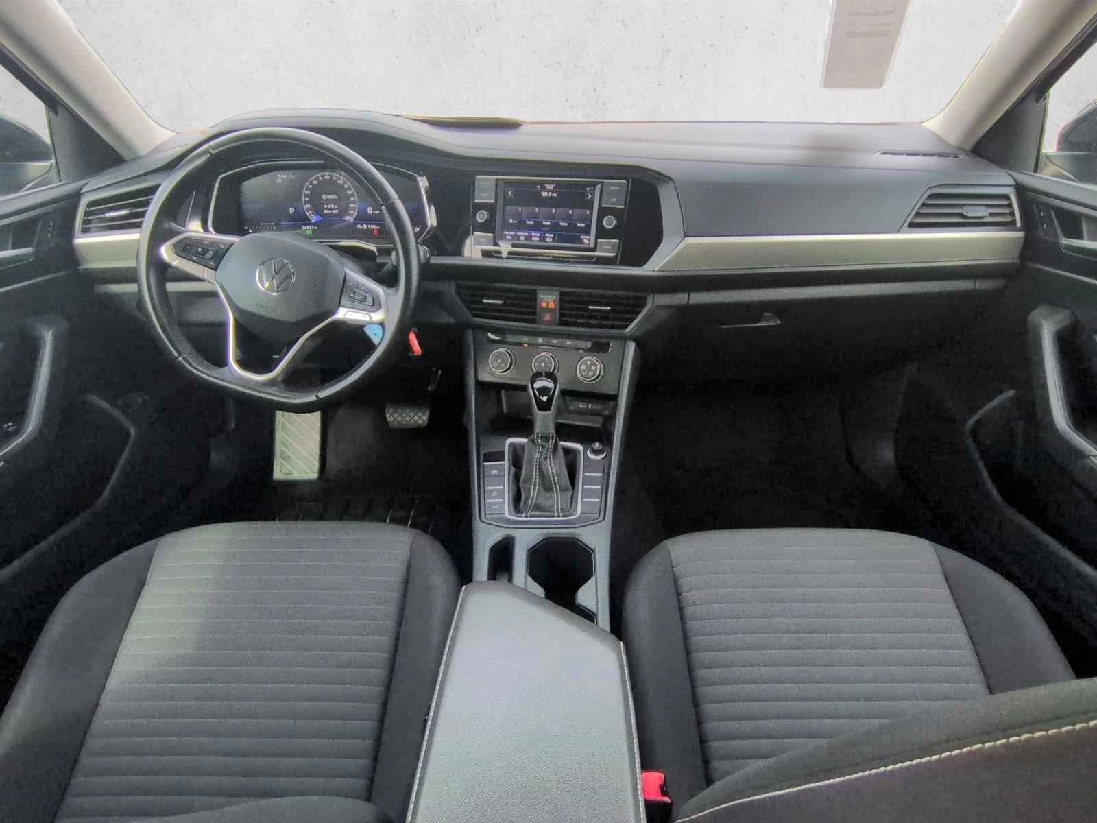 Thumbnail: 2024 Volkswagen Jetta - 3