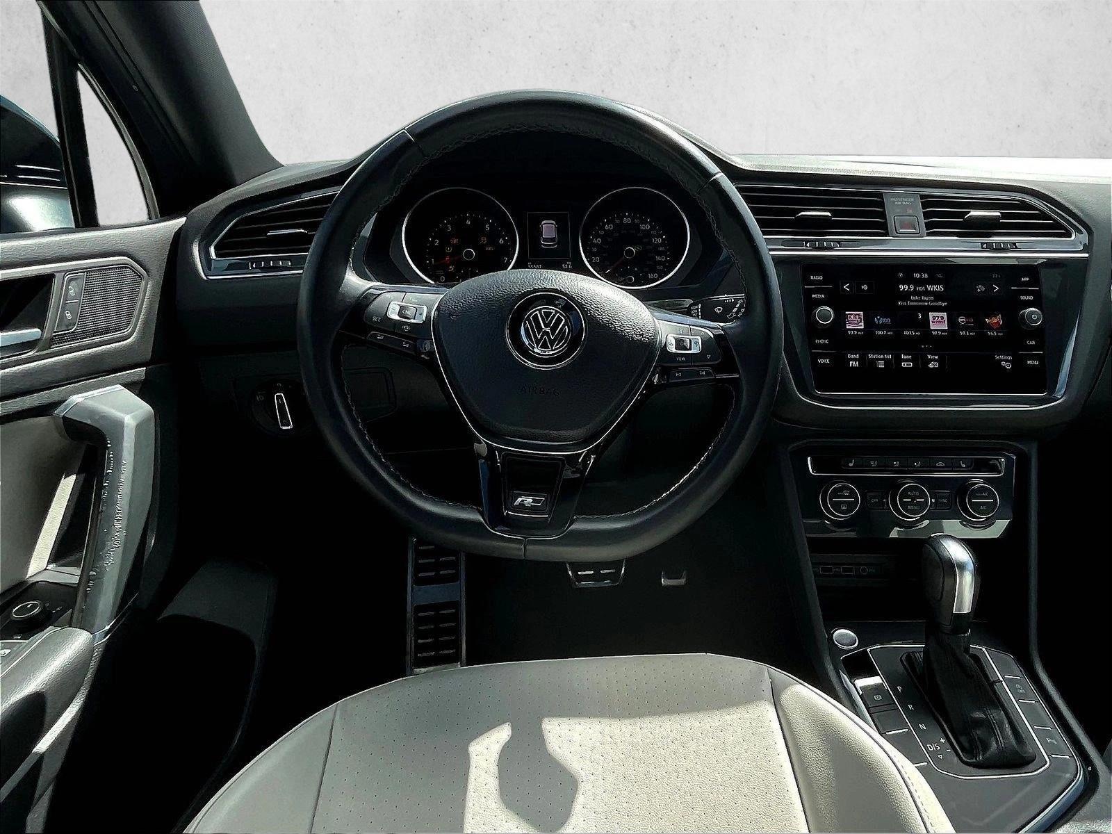Thumbnail: 2020 Volkswagen Tiguan - 3