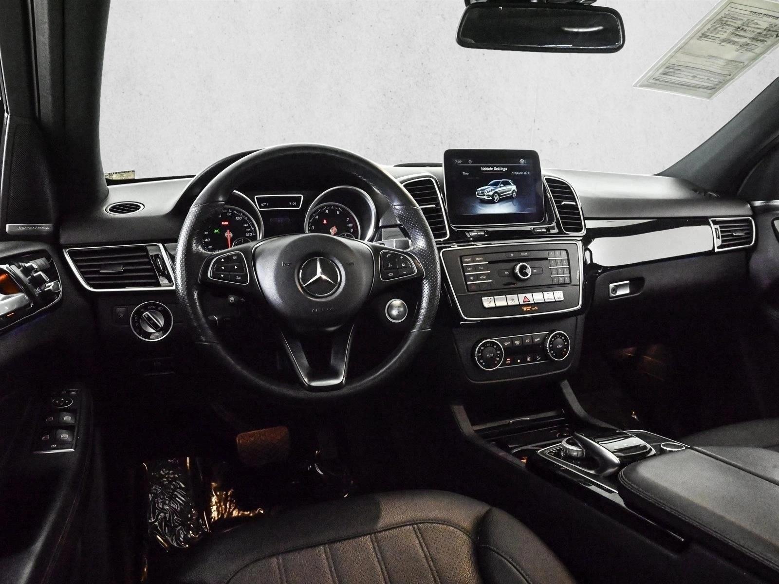 Thumbnail: 2017 Mercedes-Benz GLE - 3