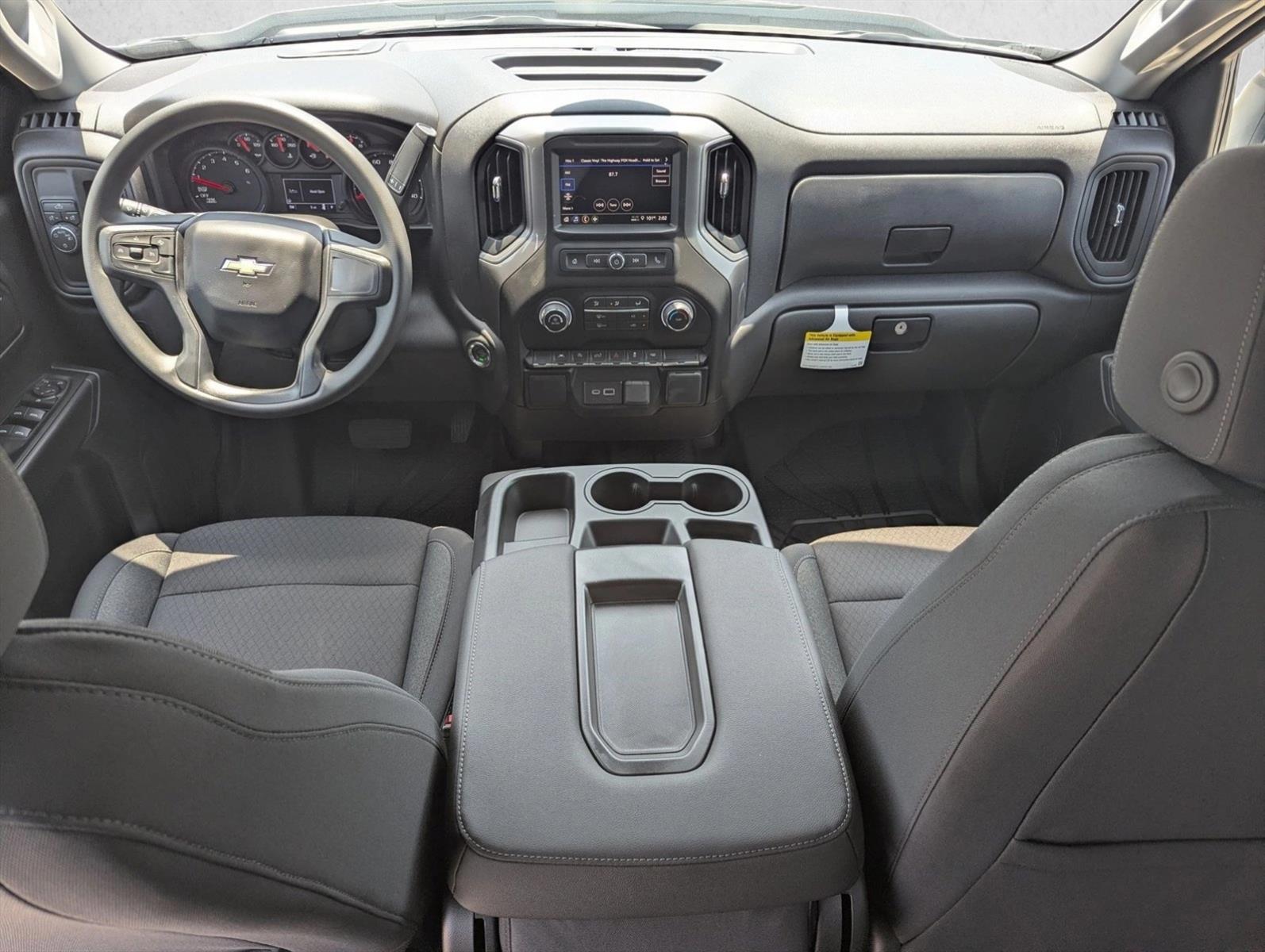Thumbnail: 2026 Chevrolet Silverado 1500 - 3