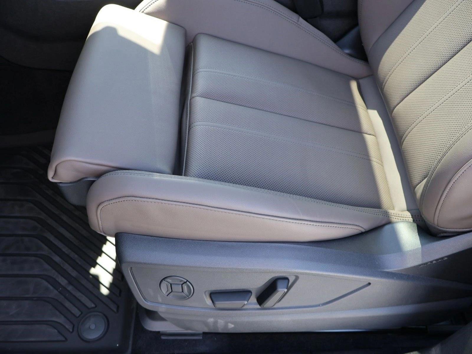 Thumbnail: 2026 Audi Q5 - 4