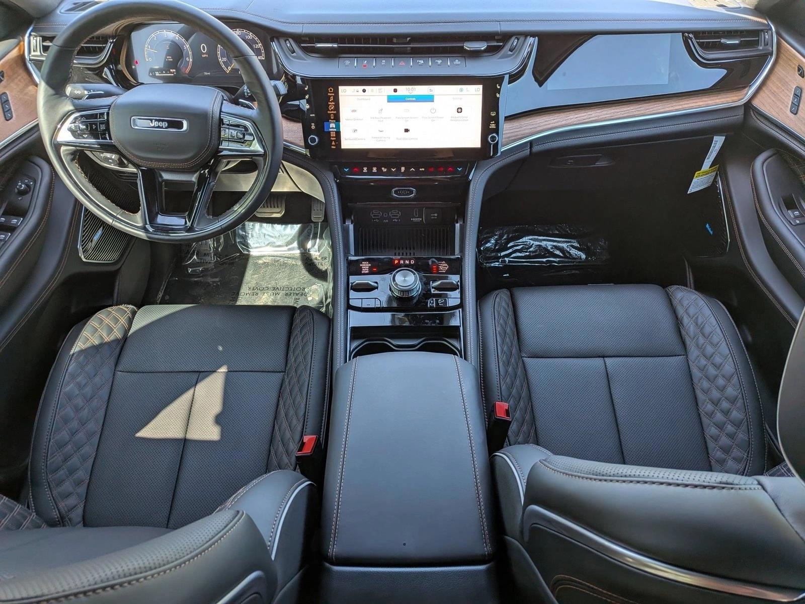 Thumbnail: 2026 Jeep Grand Cherokee L - 3