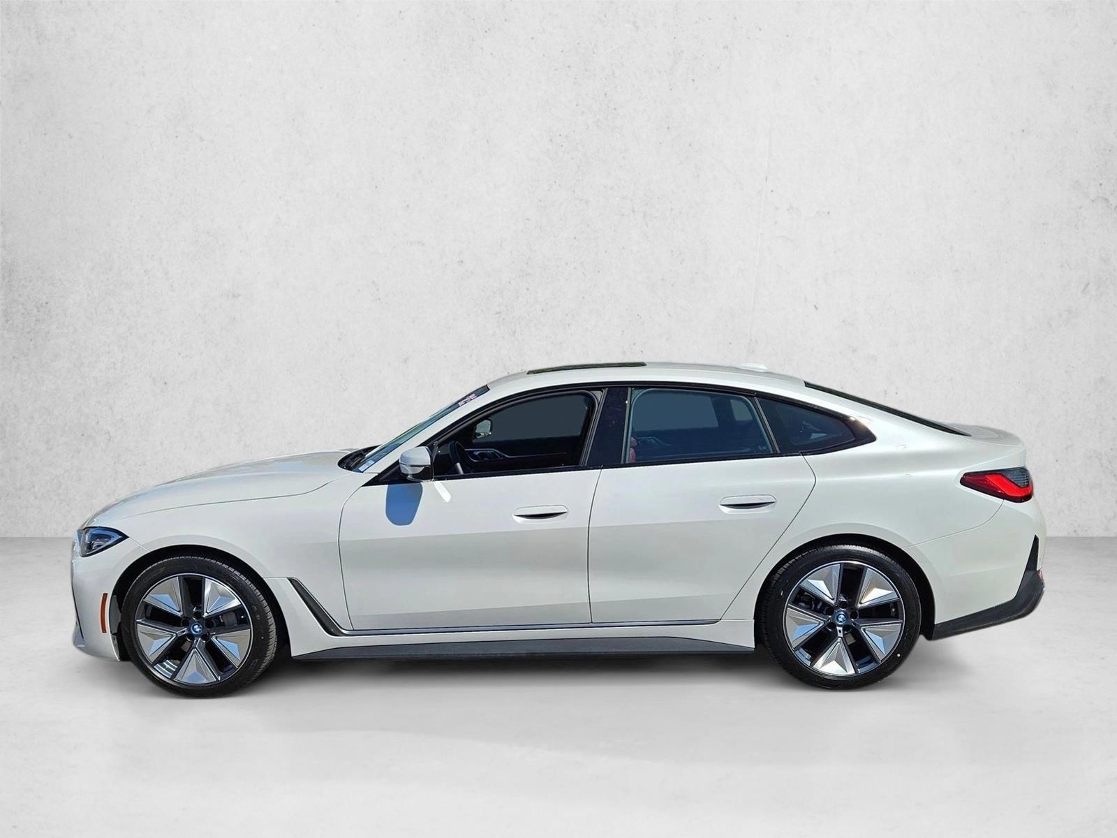 Thumbnail: 2023 BMW i4 - 2