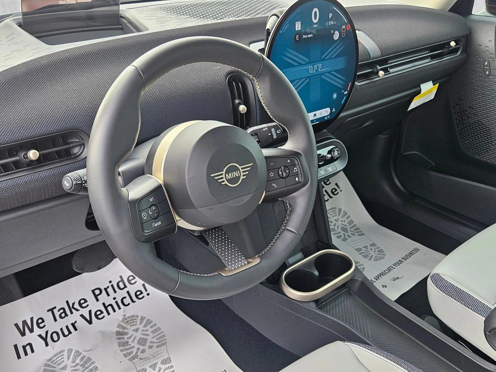 Thumbnail: 2025 MINI Cooper Hardtop - 3
