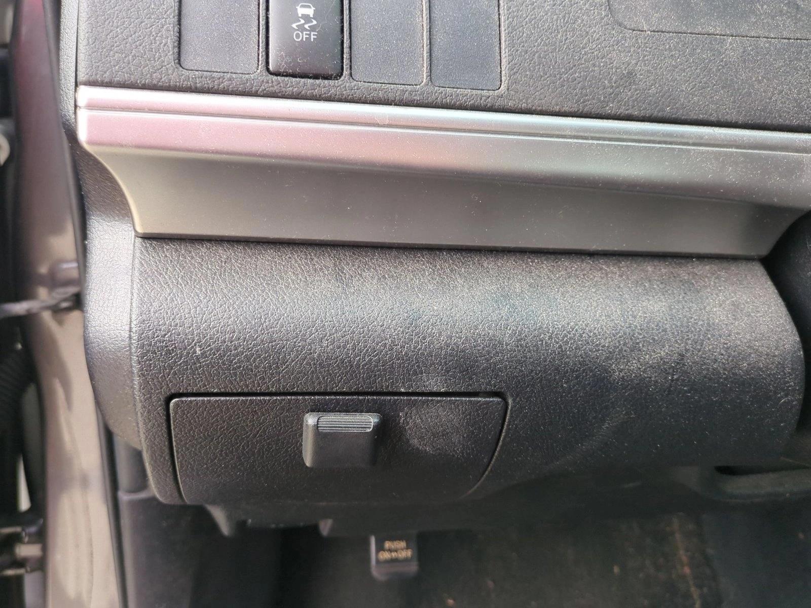 Thumbnail: 2014 Toyota Camry - 3