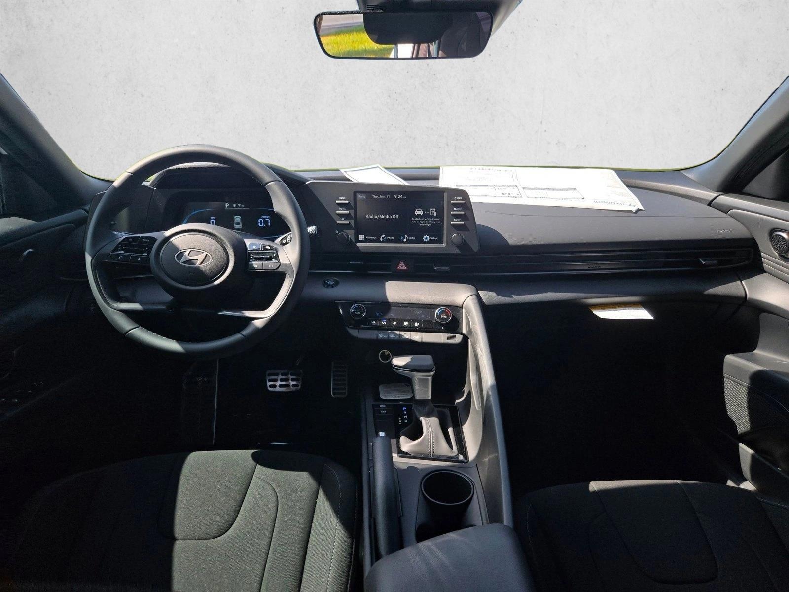 Thumbnail: 2026 Hyundai Elantra - 3