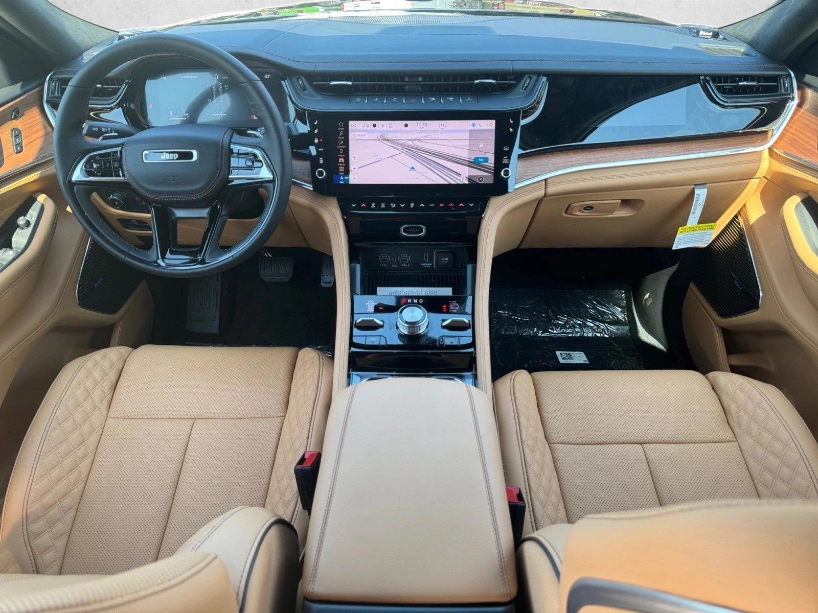 Thumbnail: 2027 Jeep Grand Cherokee - 4