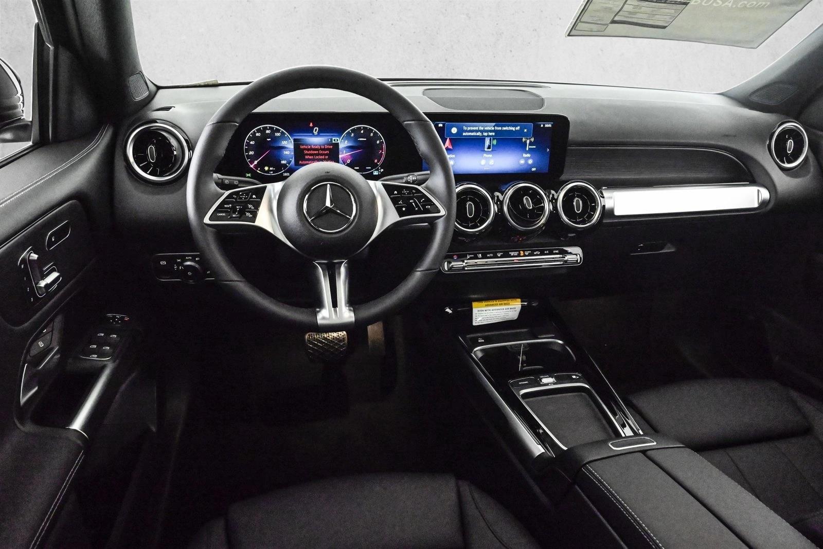 Thumbnail: 2026 Mercedes-Benz GLB - 3