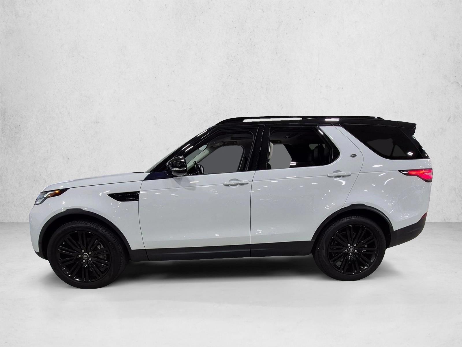 Thumbnail: 2020 Land Rover Discovery - 2