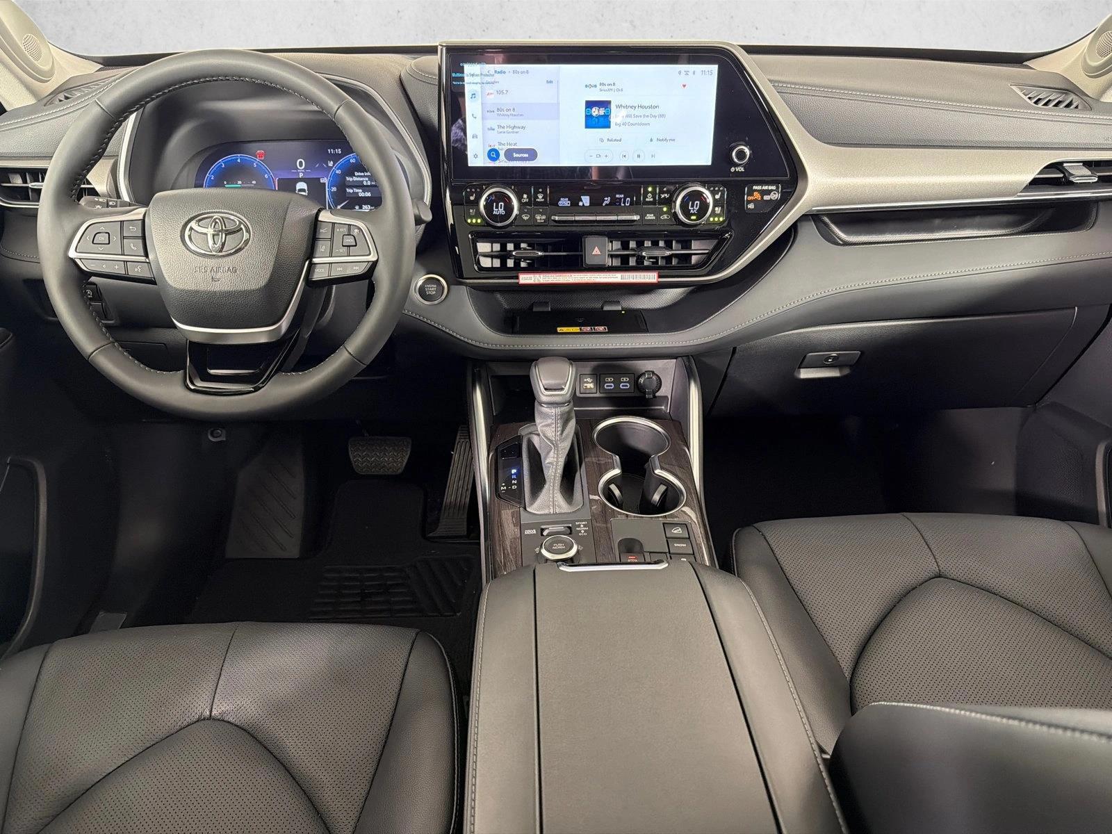 Thumbnail: 2026 Toyota Highlander - 3