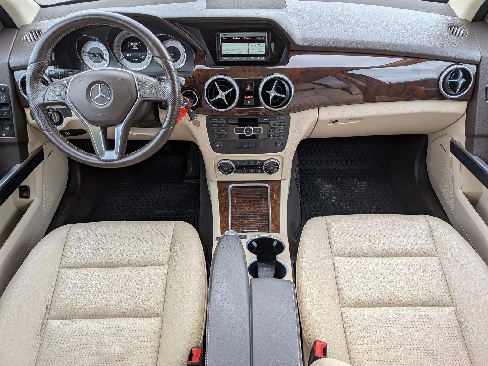 Thumbnail: 2015 Mercedes-Benz GLK - 3