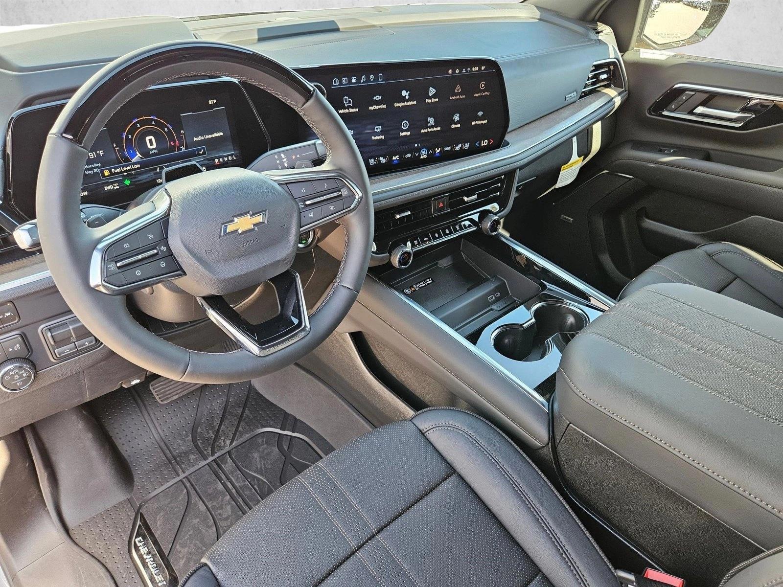 Thumbnail: 2026 Chevrolet Suburban - 3