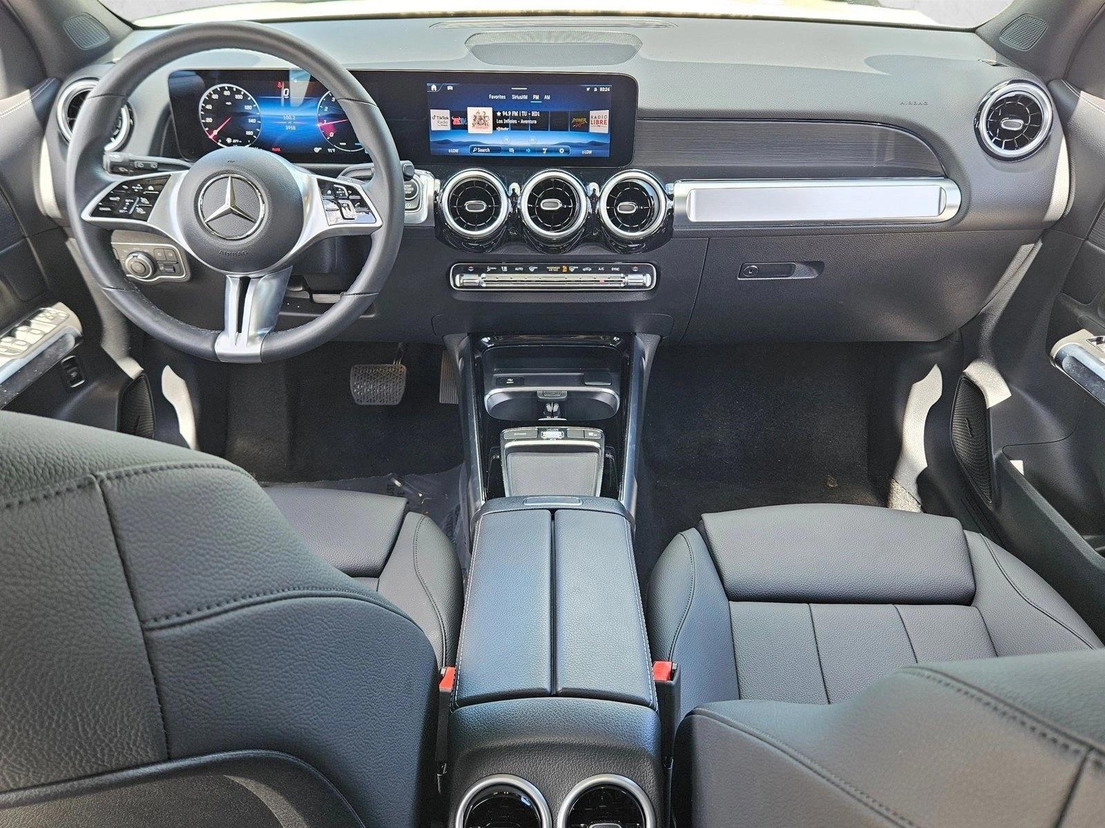 Thumbnail: 2026 Mercedes-Benz GLB - 4