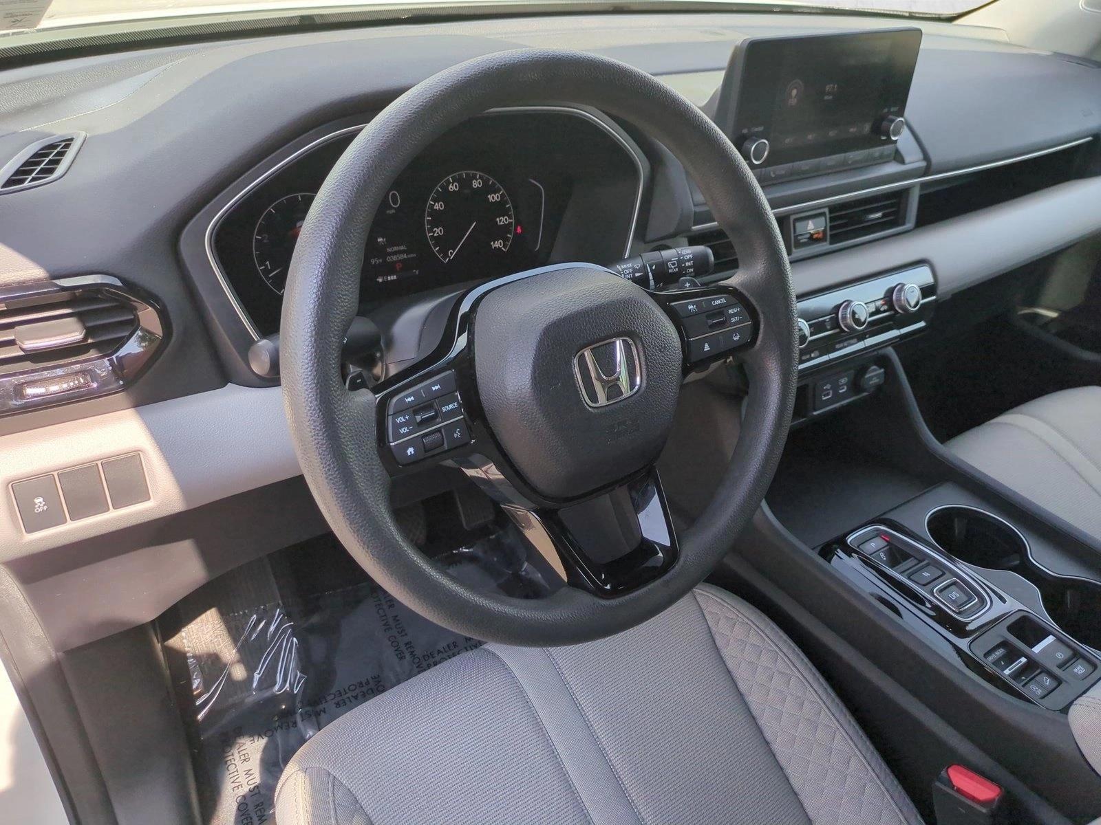 Thumbnail: 2023 Honda Pilot - 3