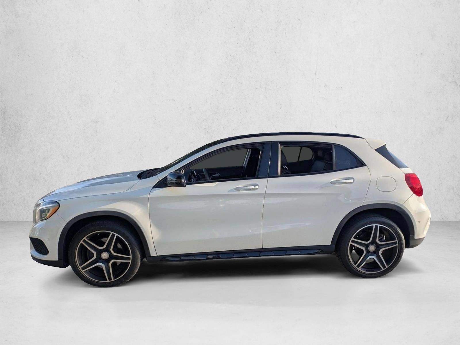 Thumbnail: 2017 Mercedes-Benz GLA - 2