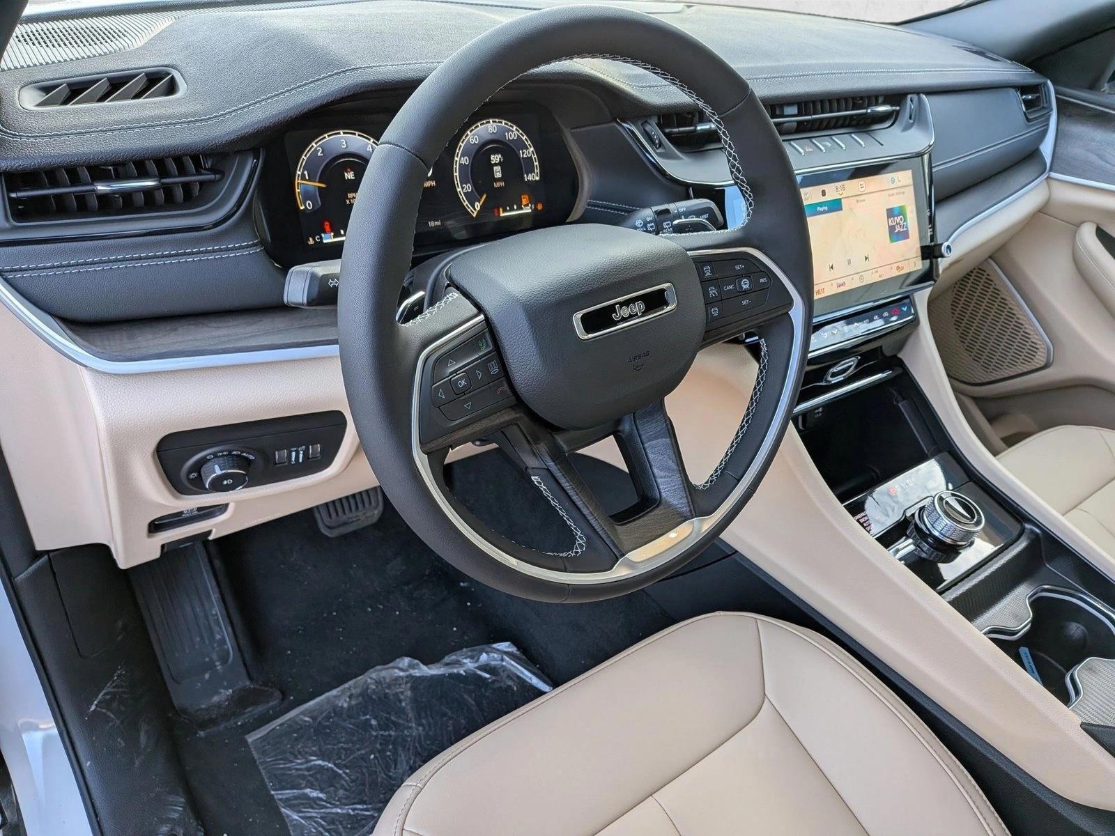 Thumbnail: 2026 Jeep Grand Cherokee - 3
