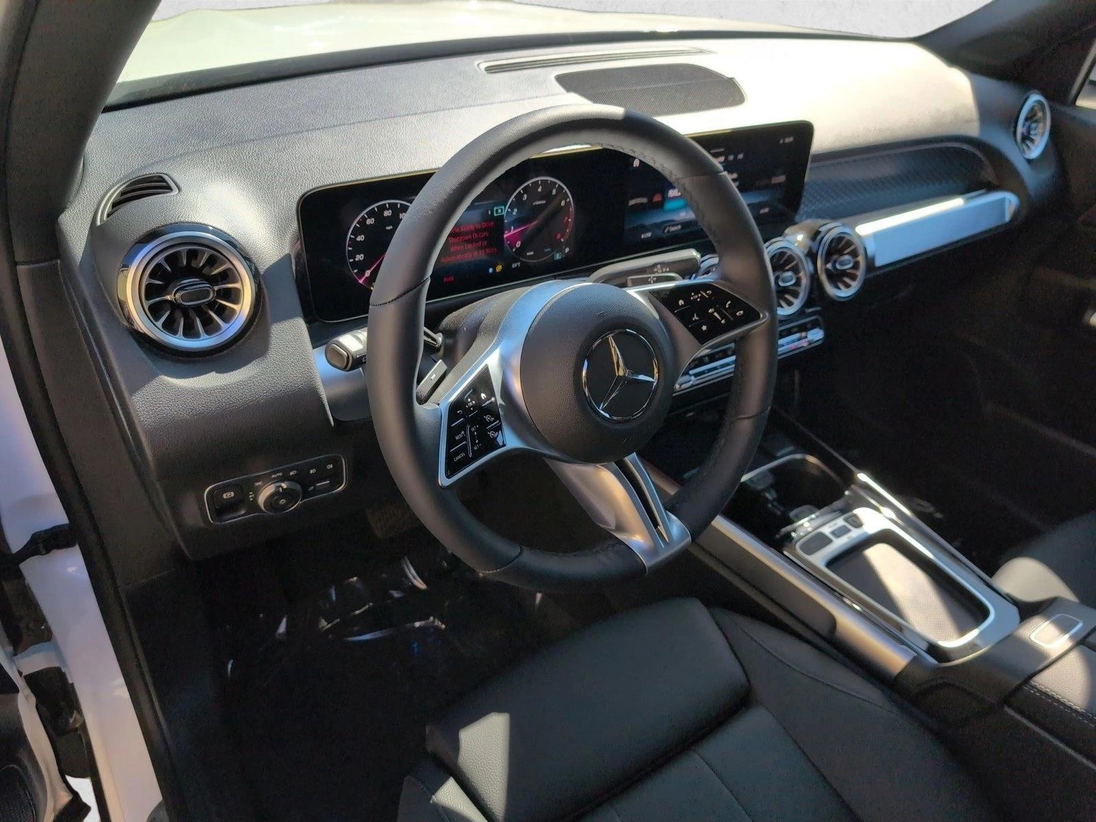 Thumbnail: 2026 Mercedes-Benz GLB - 3