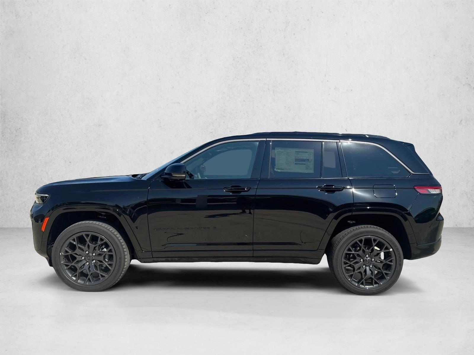 Thumbnail: 2027 Jeep Grand Cherokee - 2
