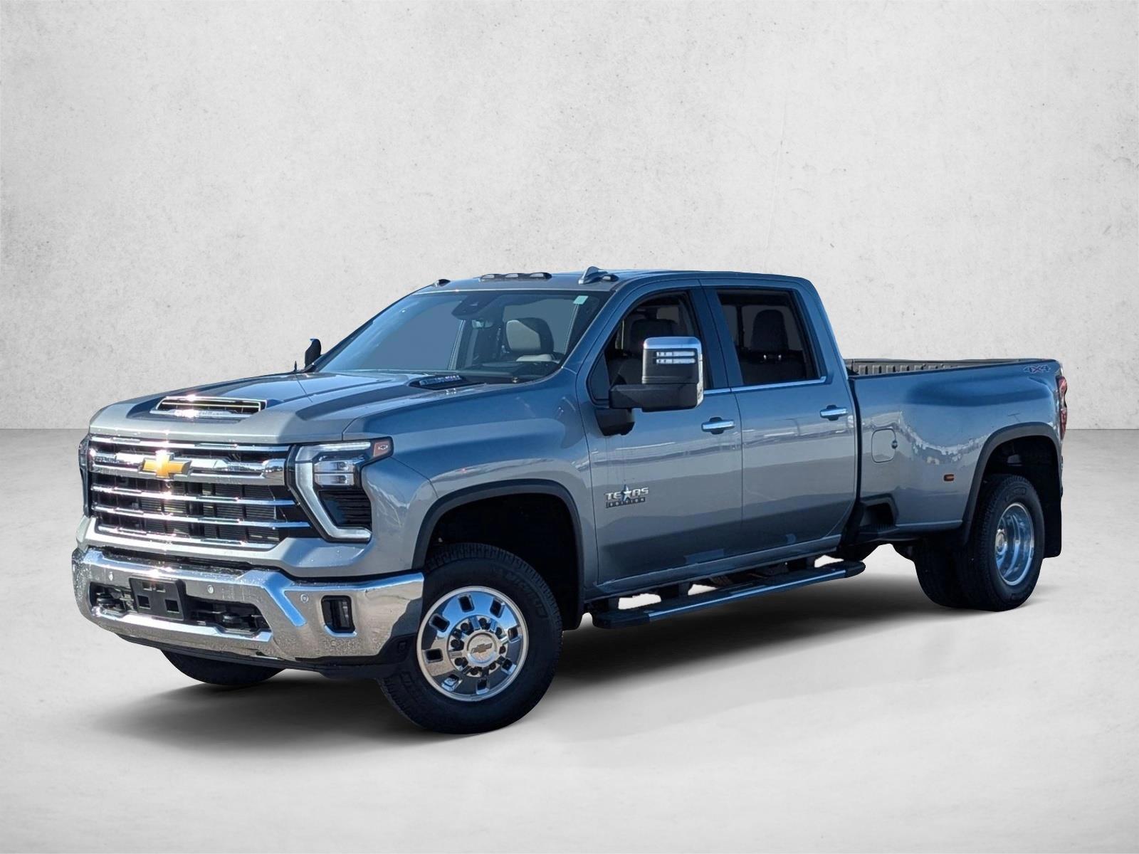 Thumbnail: 2026 Chevrolet Silverado 3500 - 1