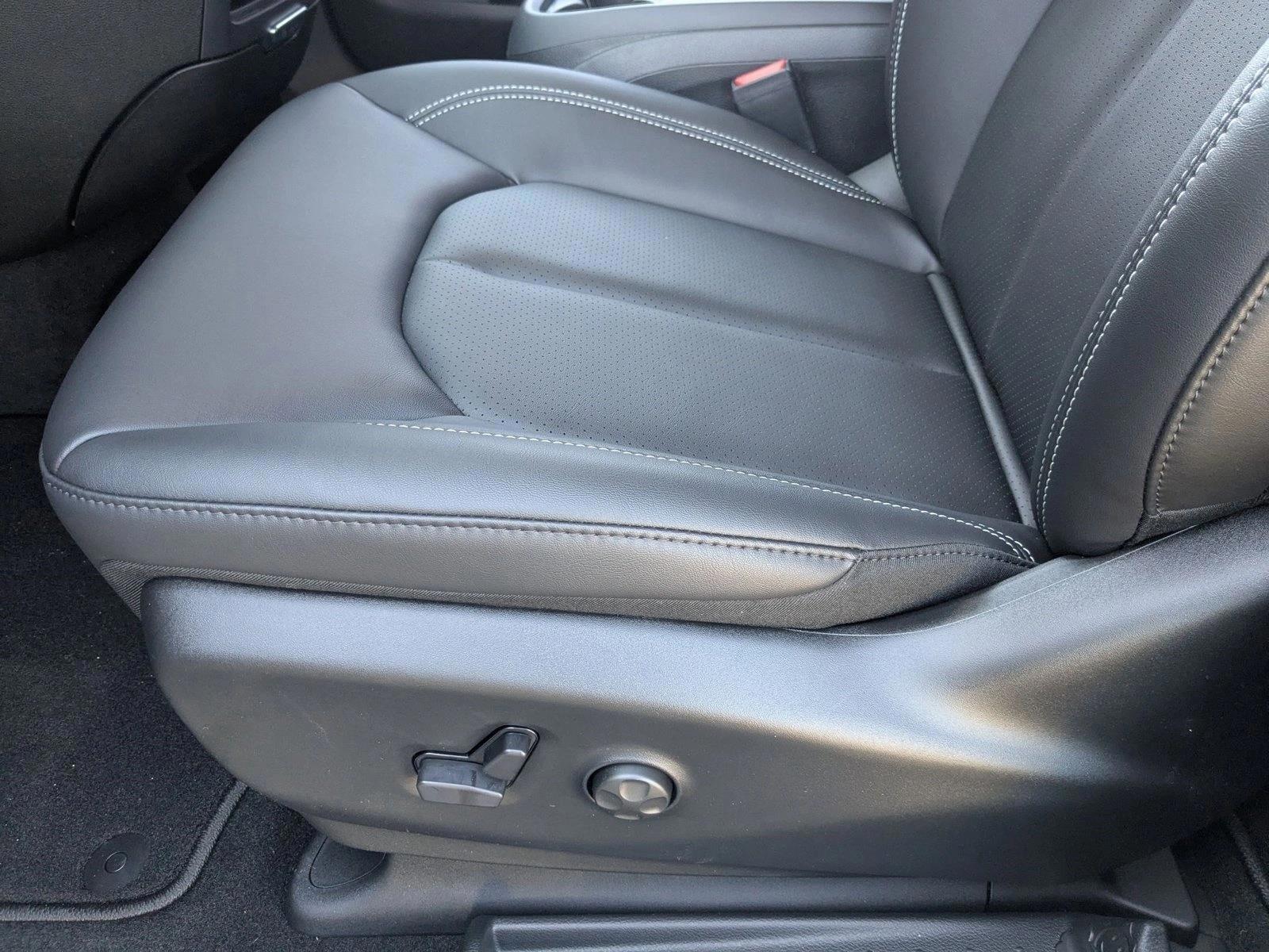 Thumbnail: 2026 Chrysler Pacifica - 5