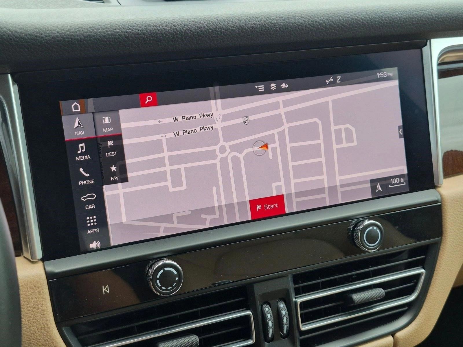2023 Porsche Macan S - Photo 18
