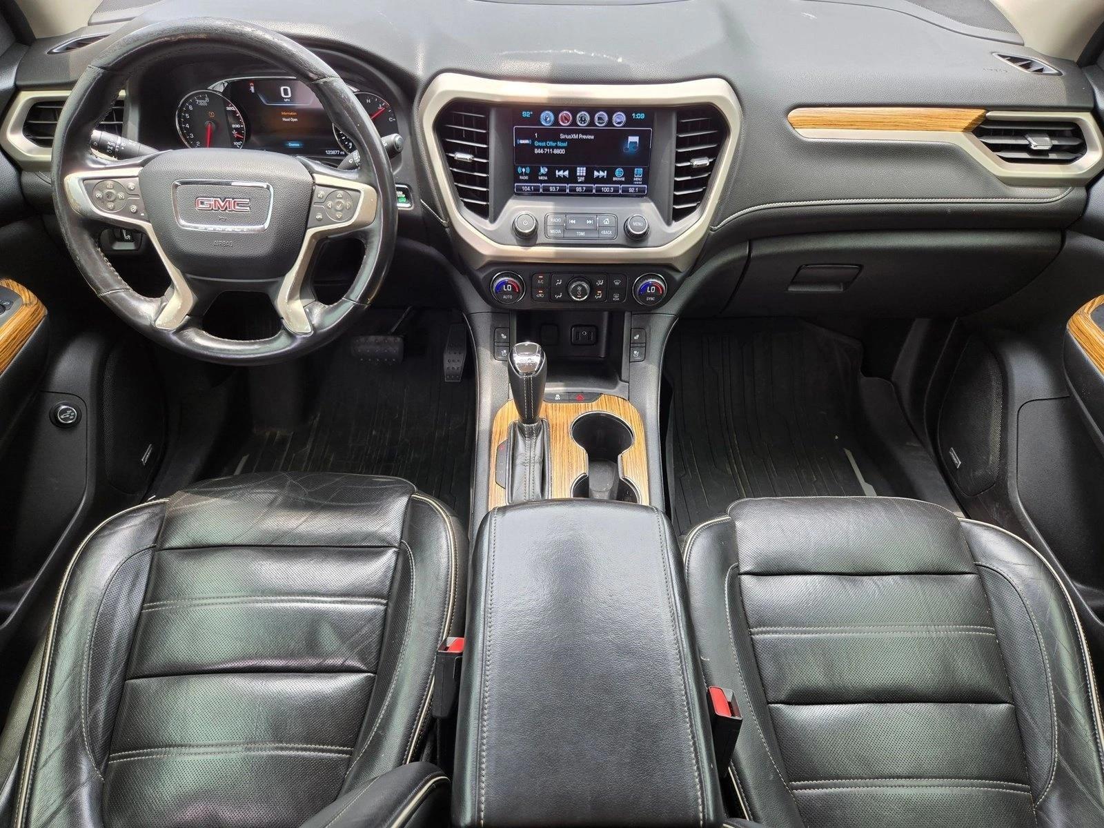 Thumbnail: 2017 GMC Acadia - 3