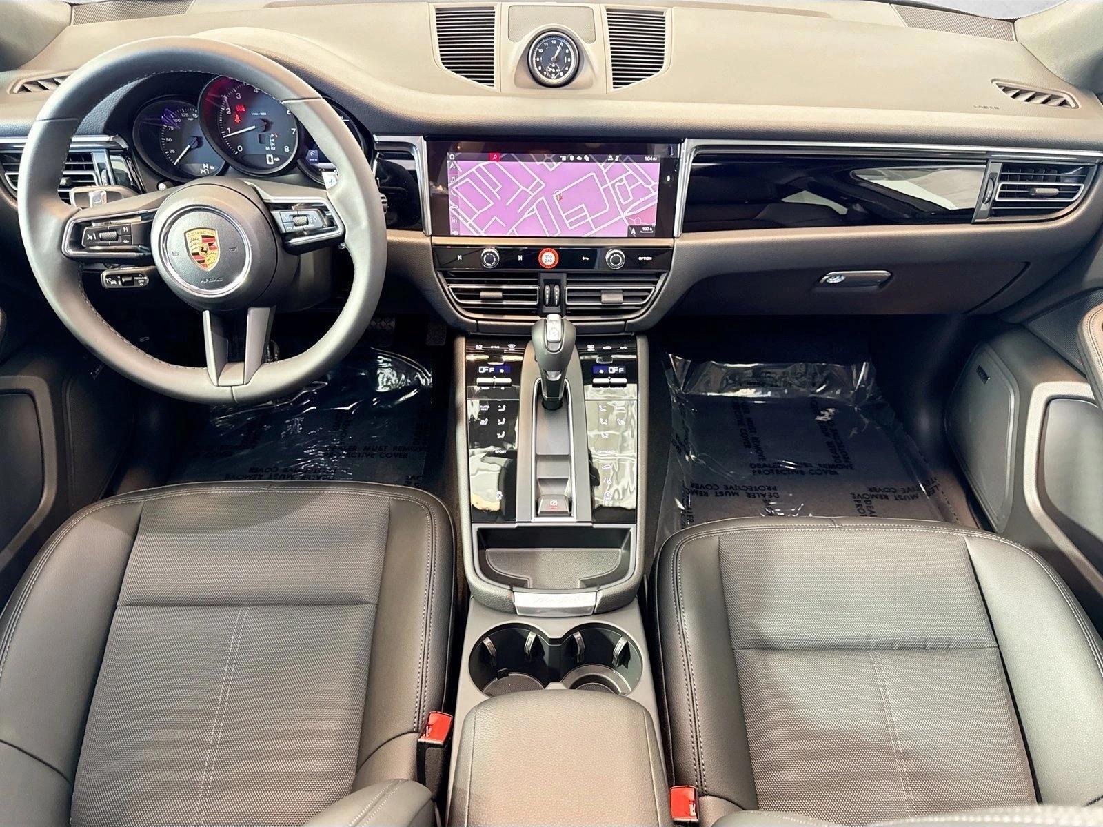 Thumbnail: 2026 Porsche Macan - 4