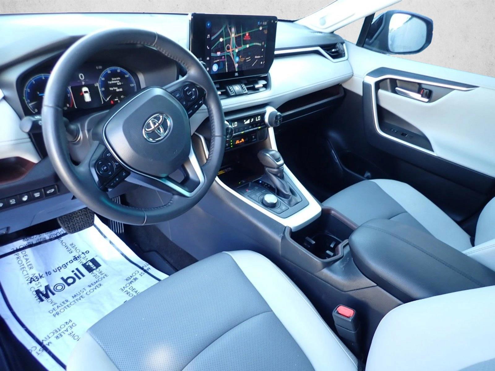 Thumbnail: 2025 Toyota RAV4 - 3