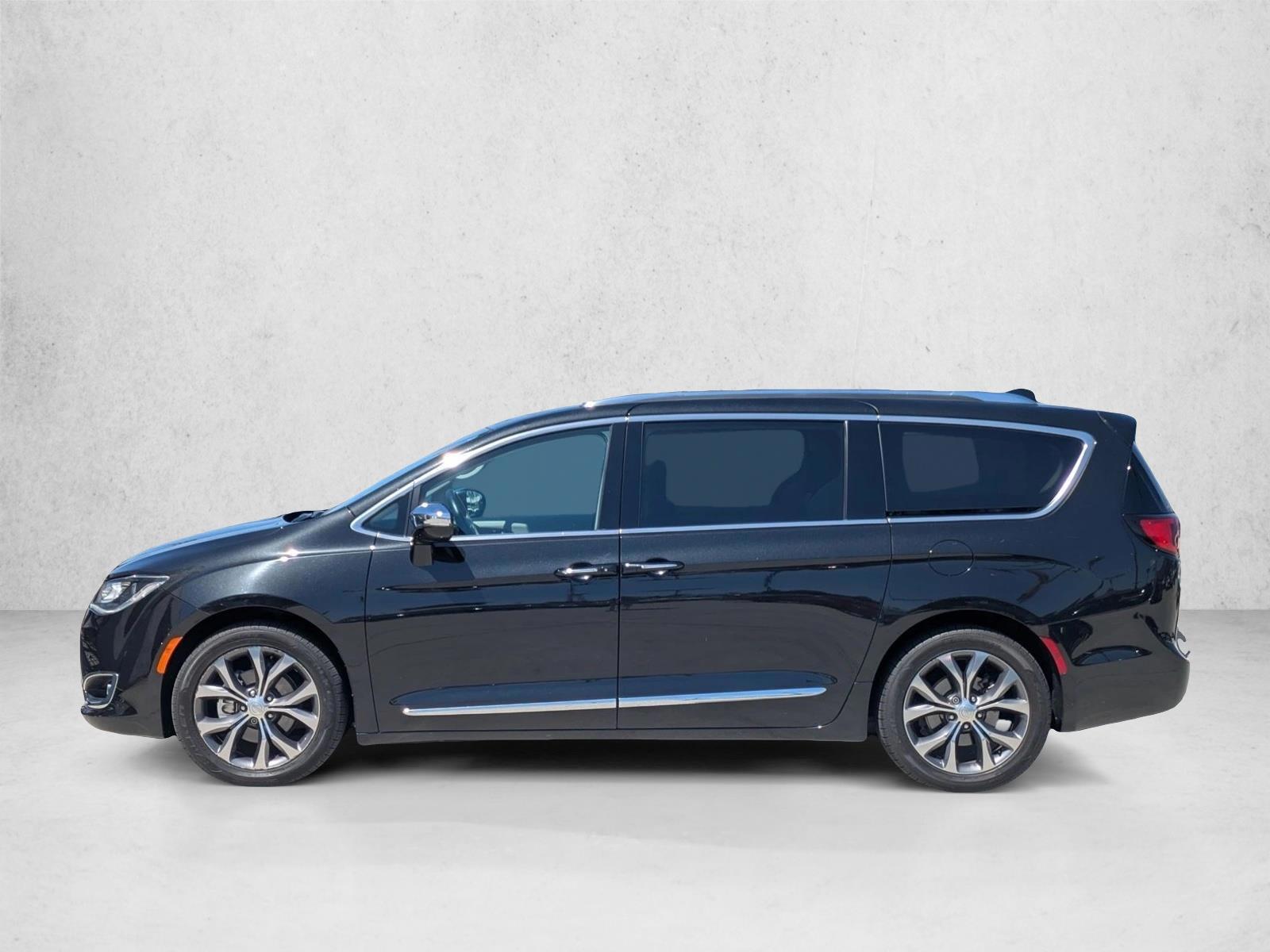 Thumbnail: 2017 Chrysler Pacifica - 2