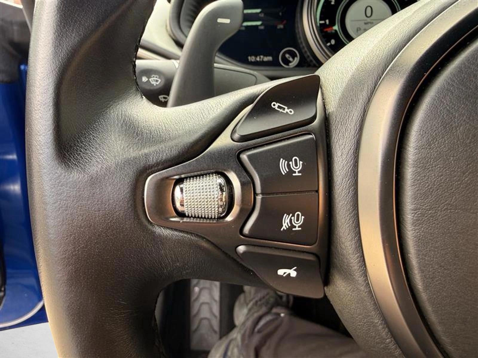 2017 Aston Martin DB11 Launch Edition - Photo 17