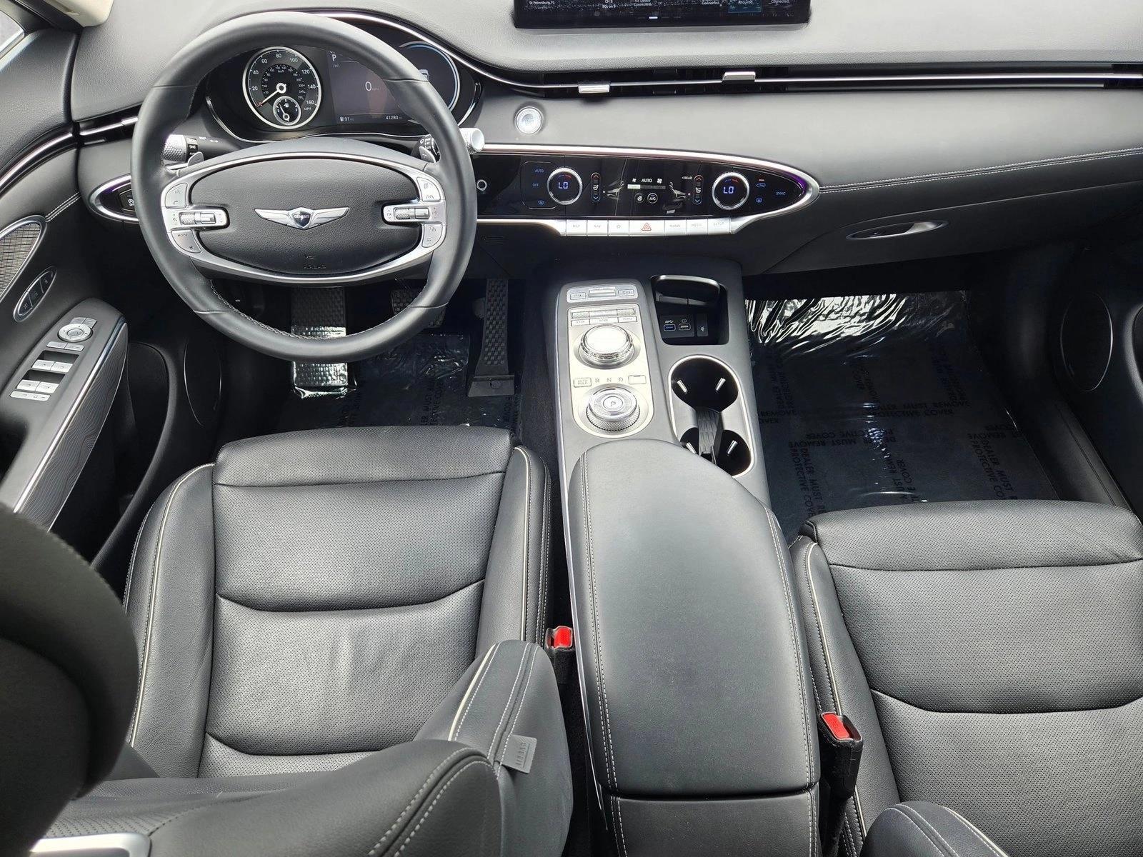 Thumbnail: 2022 Genesis GV70 - 3