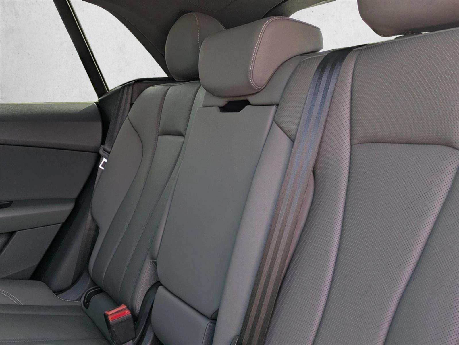 2020 Audi Q8 Premium Plus - Photo 24