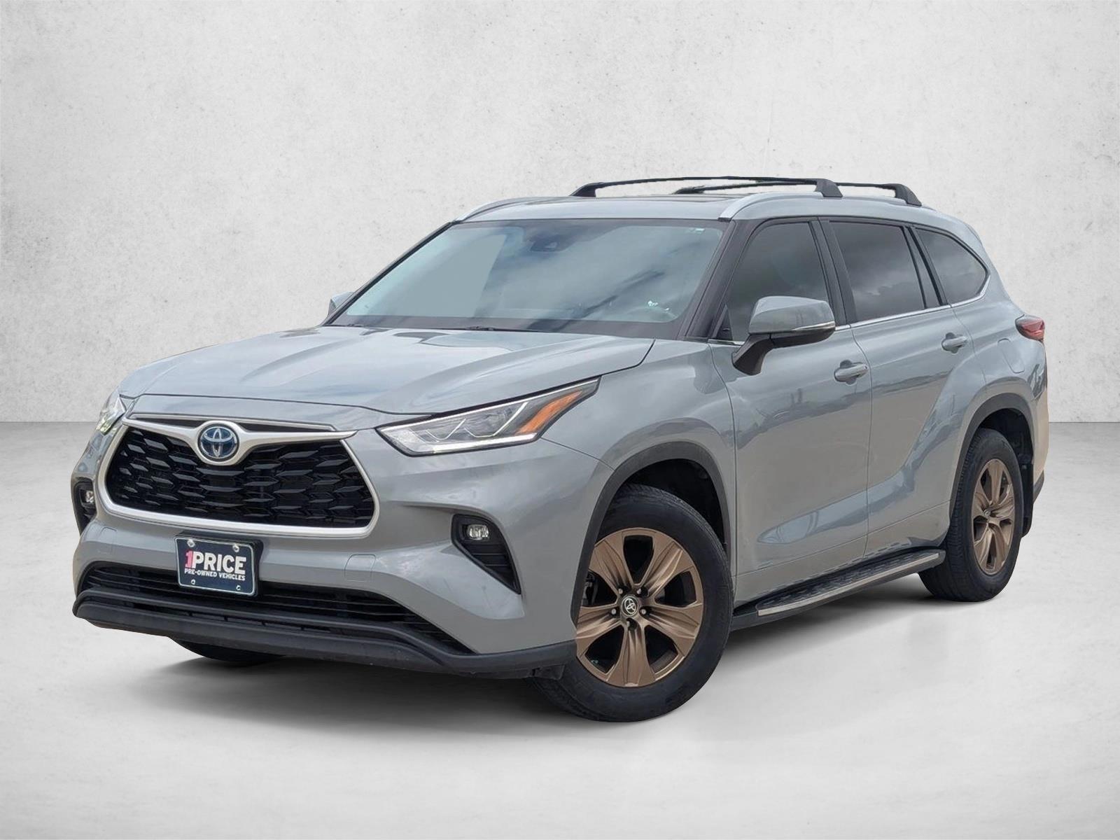Thumbnail: 2023 Toyota Highlander - 1