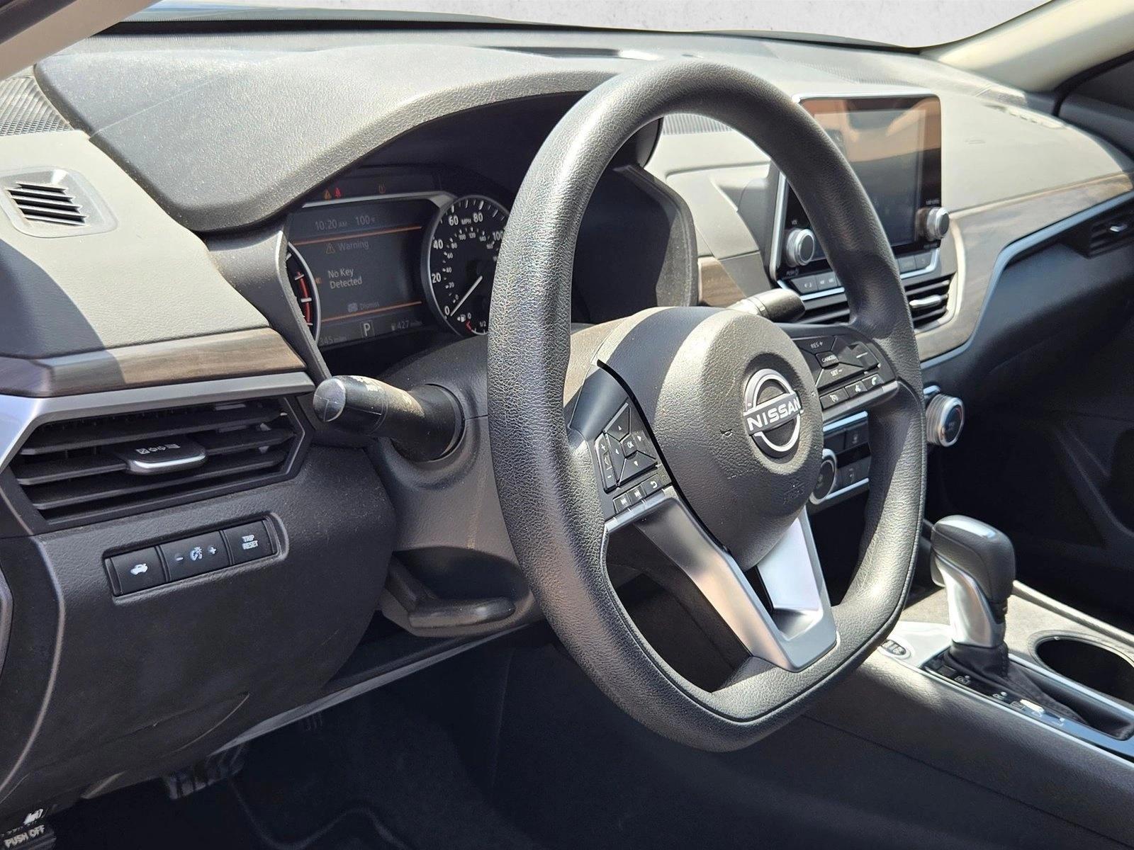 2025 Nissan Altima SV - Photo 10