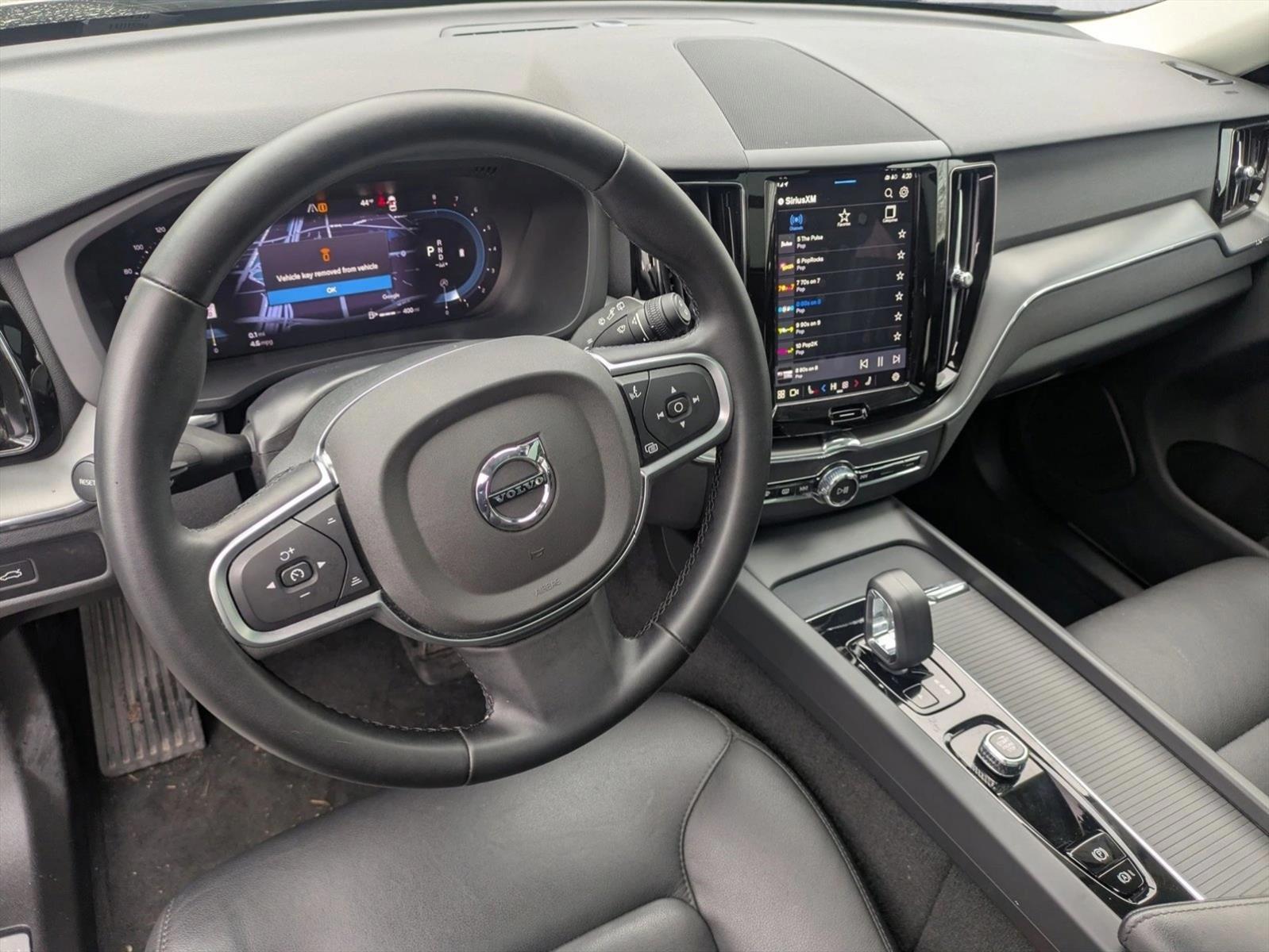 Thumbnail: 2025 Volvo XC60 - 3