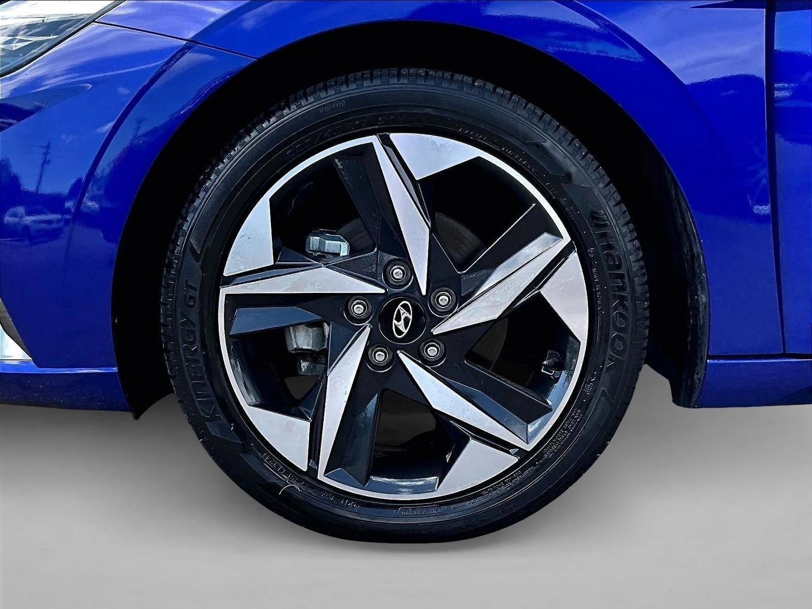 2023 Hyundai Elantra Limited - Photo 10