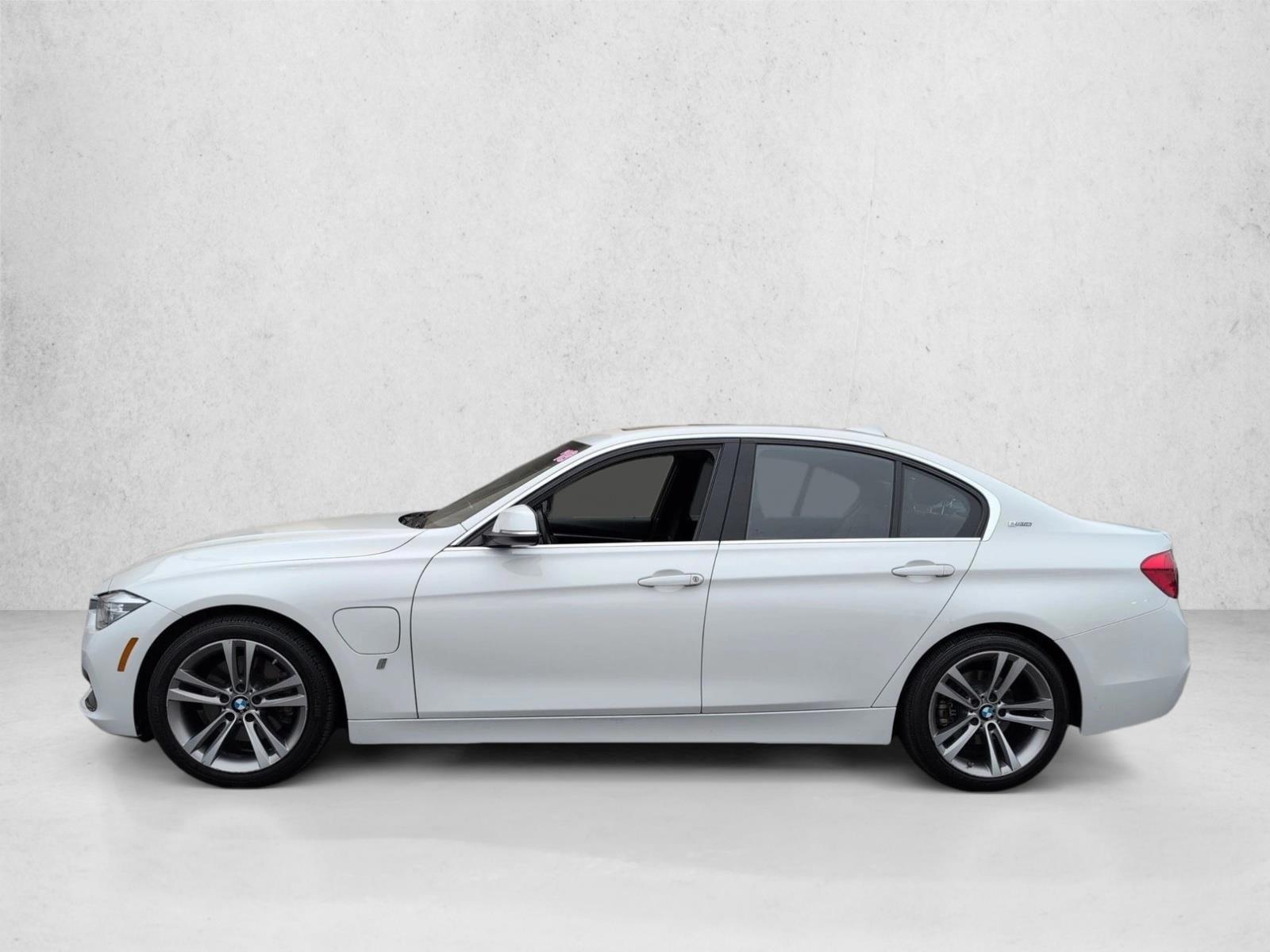 Thumbnail: 2018 BMW 3 Series - 2