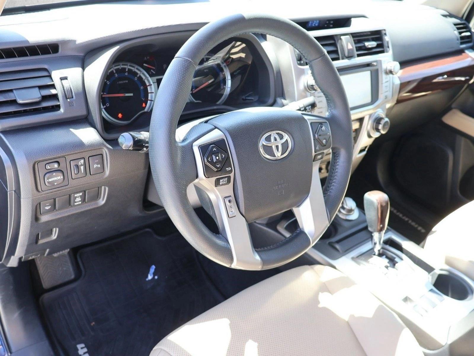 Thumbnail: 2015 Toyota 4Runner - 3