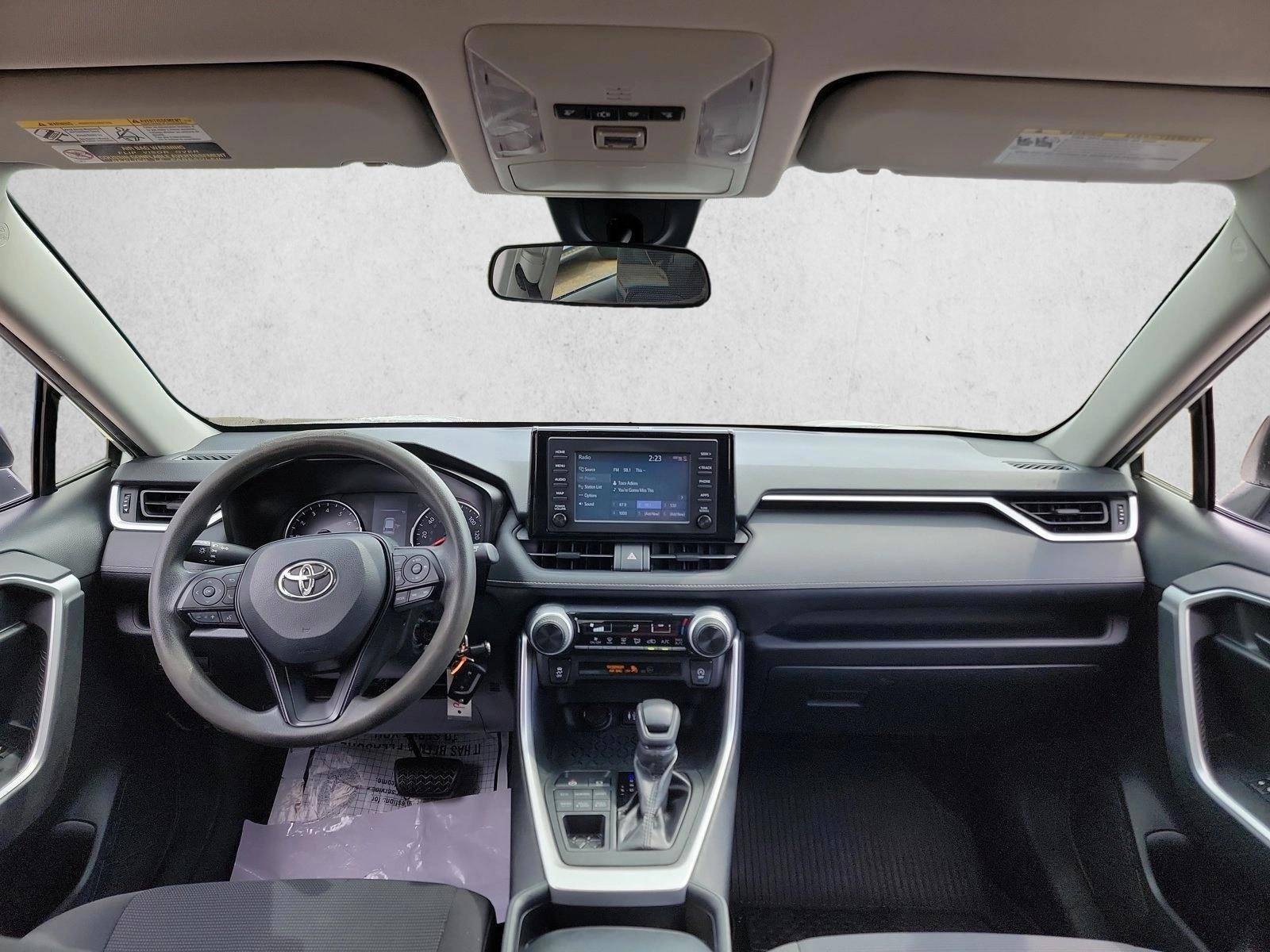 Thumbnail: 2019 Toyota RAV4 - 3
