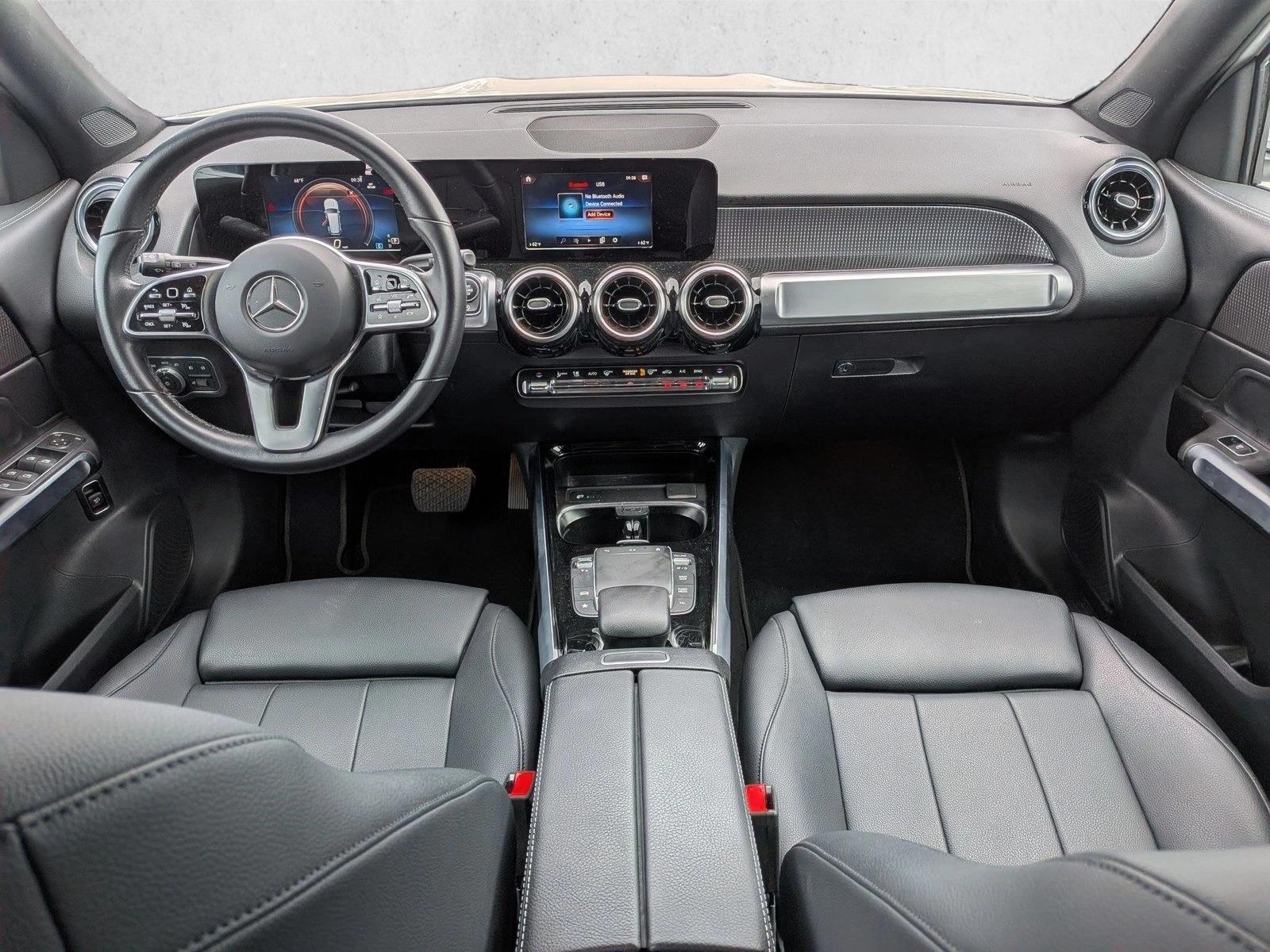 Thumbnail: 2023 Mercedes-Benz GLB - 4