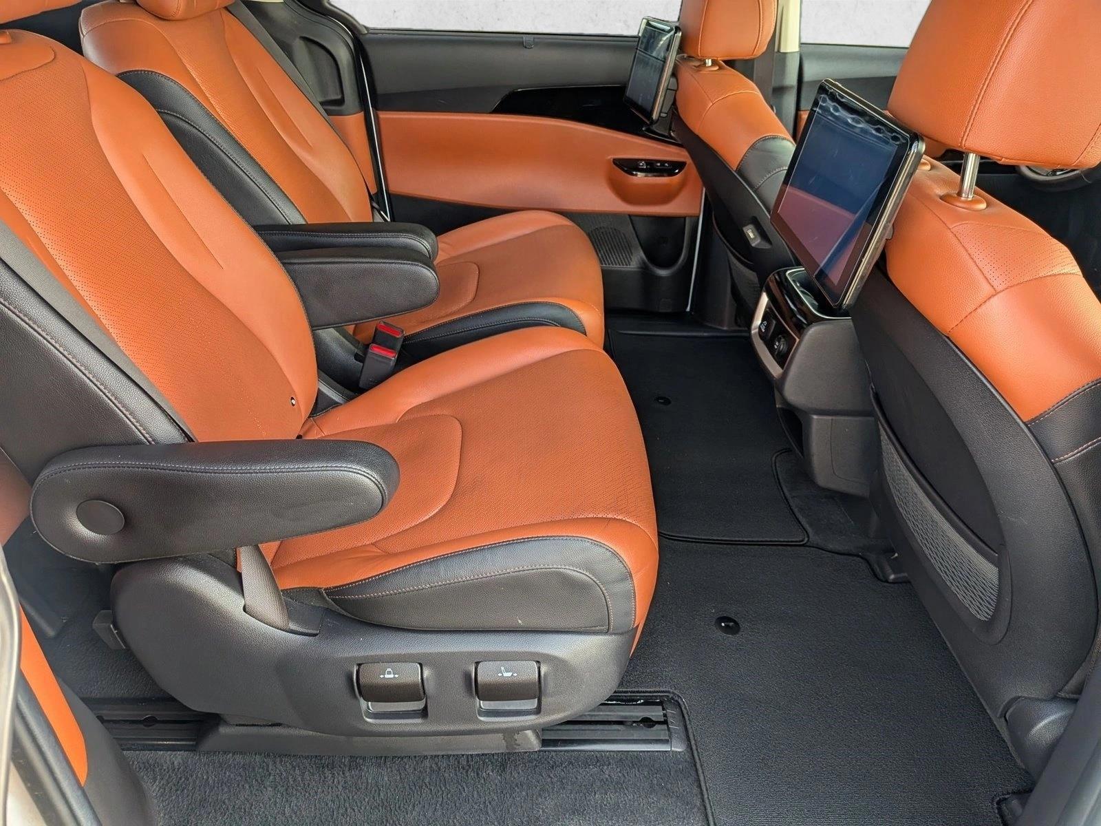 Thumbnail: 2022 Kia Carnival - 5