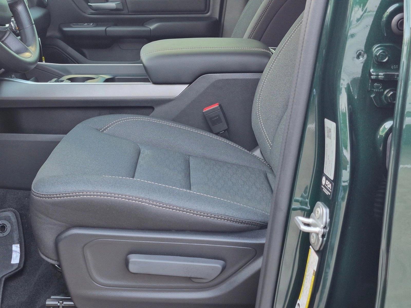 Thumbnail: 2026 RAM 1500 - 4
