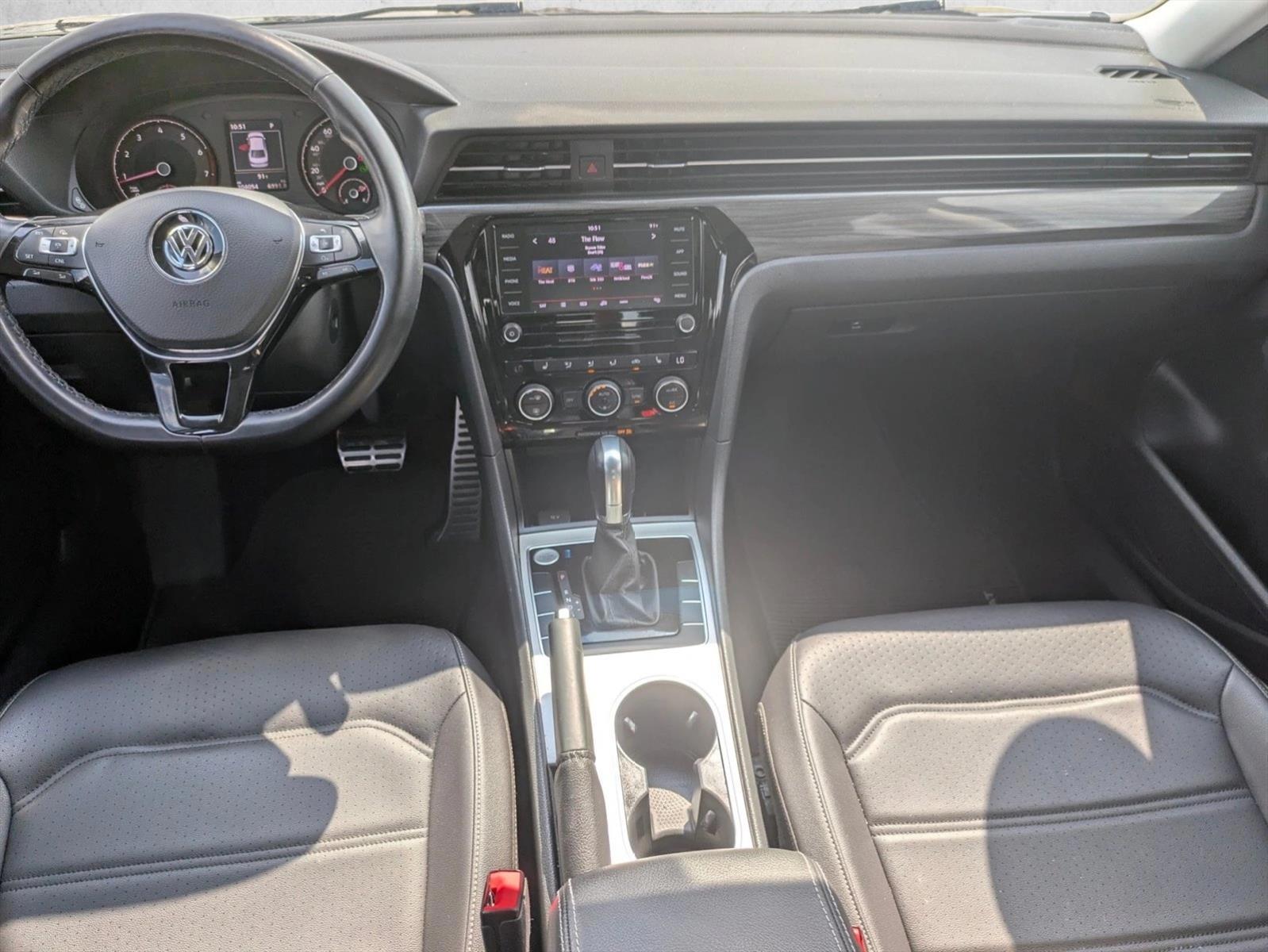 Thumbnail: 2020 Volkswagen Passat - 4