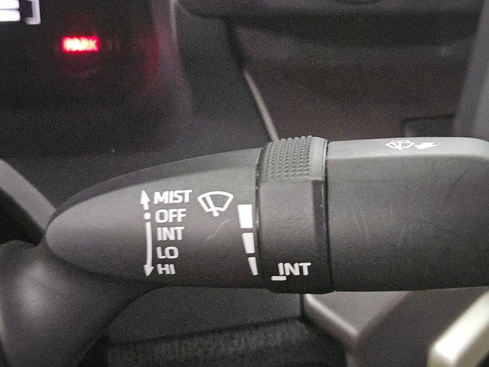 2025 Toyota Tacoma SR5 - Photo 11